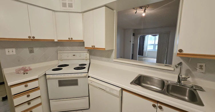 111-326 Major Mackenzie Drive E, Richmond Hill, ON, L4C 8T4 - 6