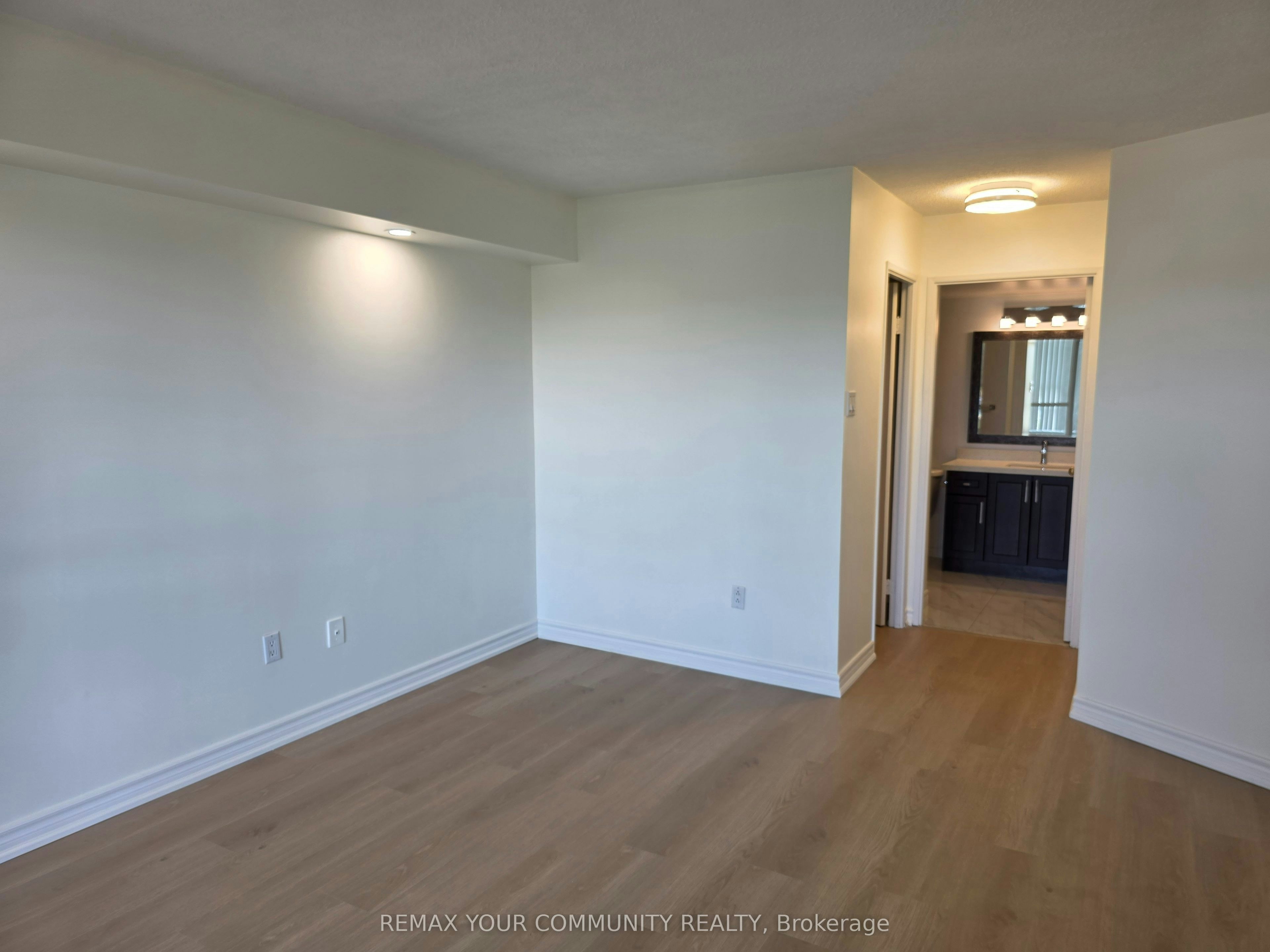 726-7825 Bayview Avenue, Markham, ON, L4J 0K1 - 17