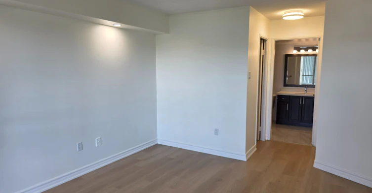 726-7825 Bayview Avenue, Markham, ON, L4J 0K1 - 17