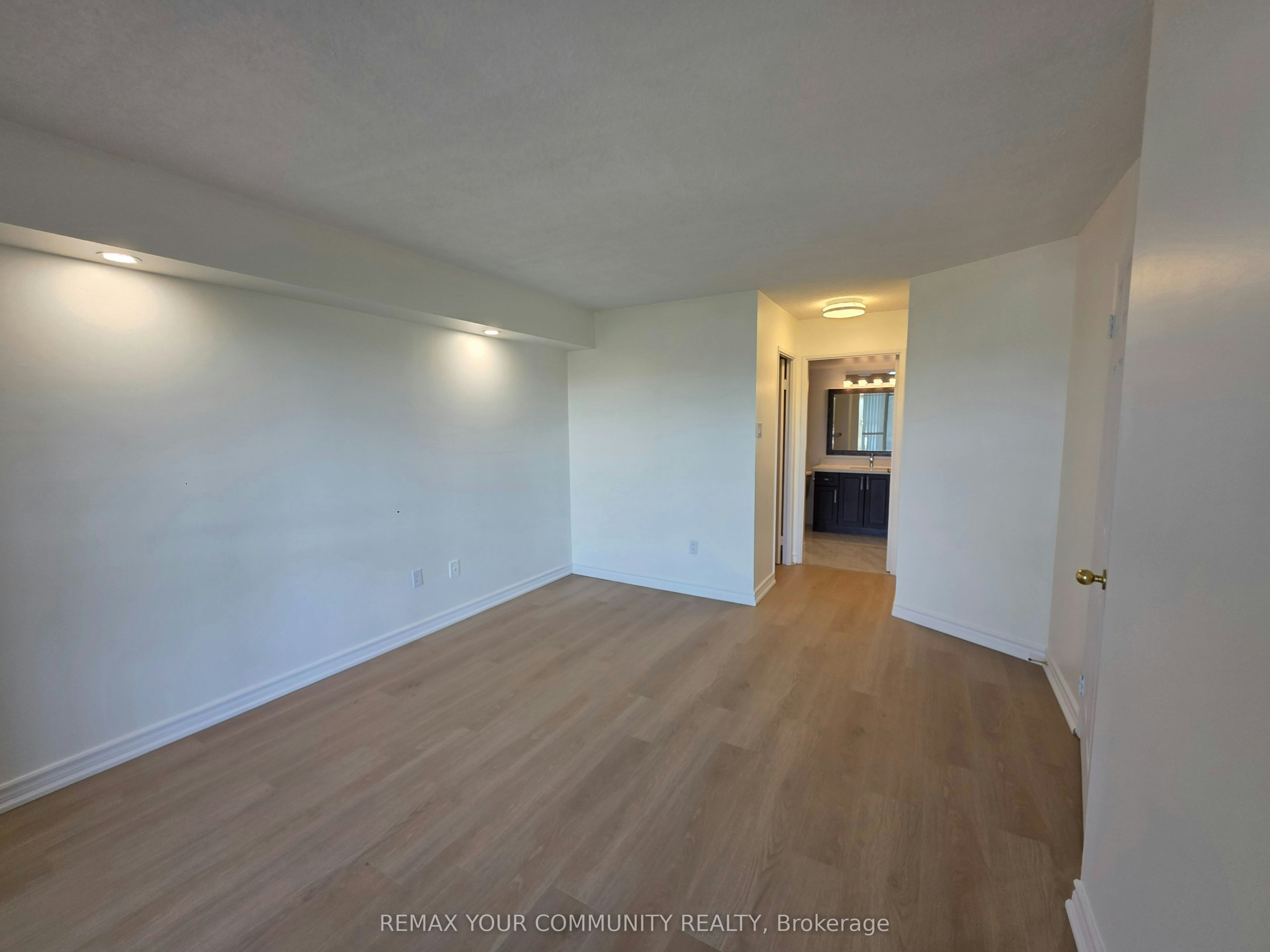 726-7825 Bayview Avenue, Markham, ON, L4J 0K1 - 11