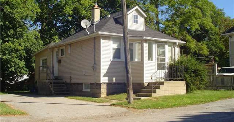567 Granby Place, Newmarket, ON, L3Y 2J6 - 2