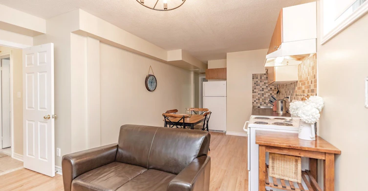 69 Oxford Street, Richmond Hill, ON, L4C 4L6 - 4