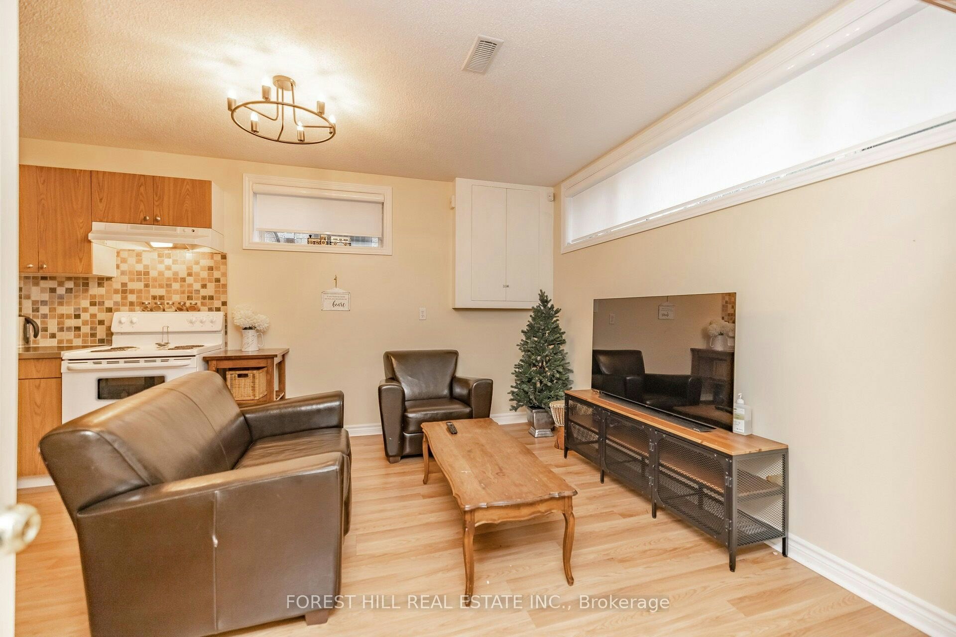 69 Oxford Street, Richmond Hill, ON, L4C 4L6 - 3