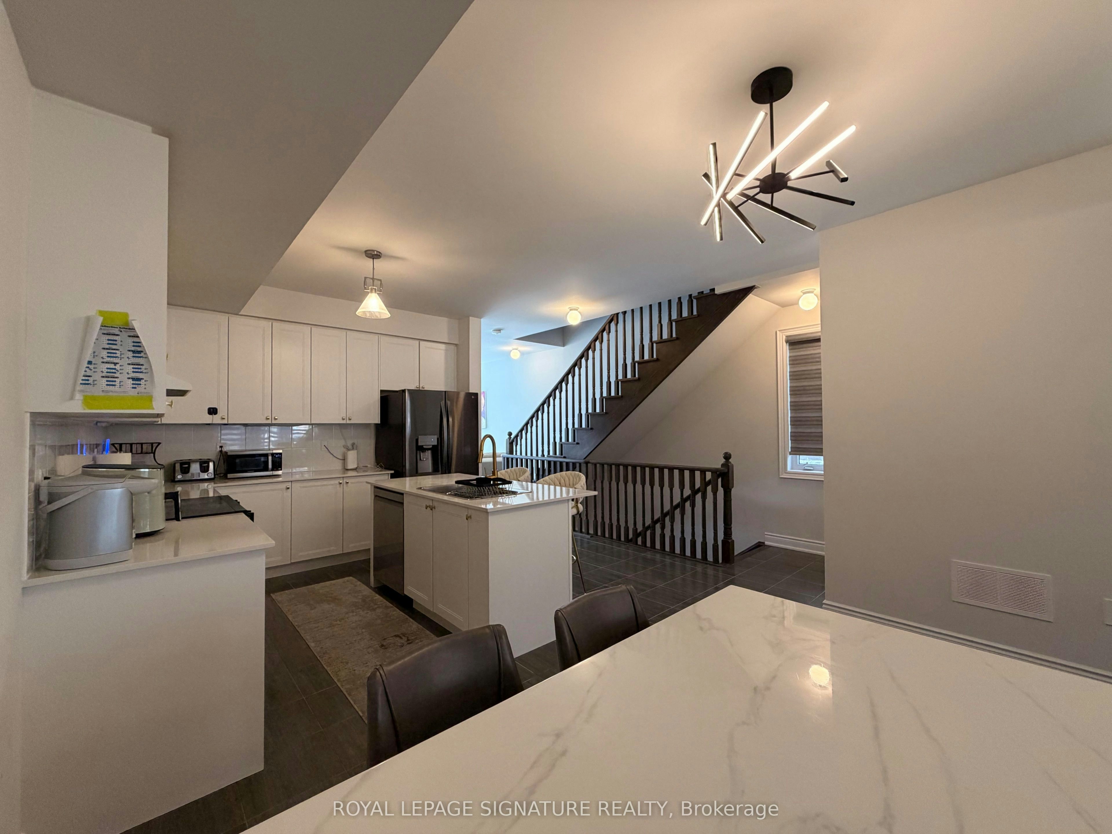52 Tennant Circle, Vaughan, ON, L4H 5L5 - 5