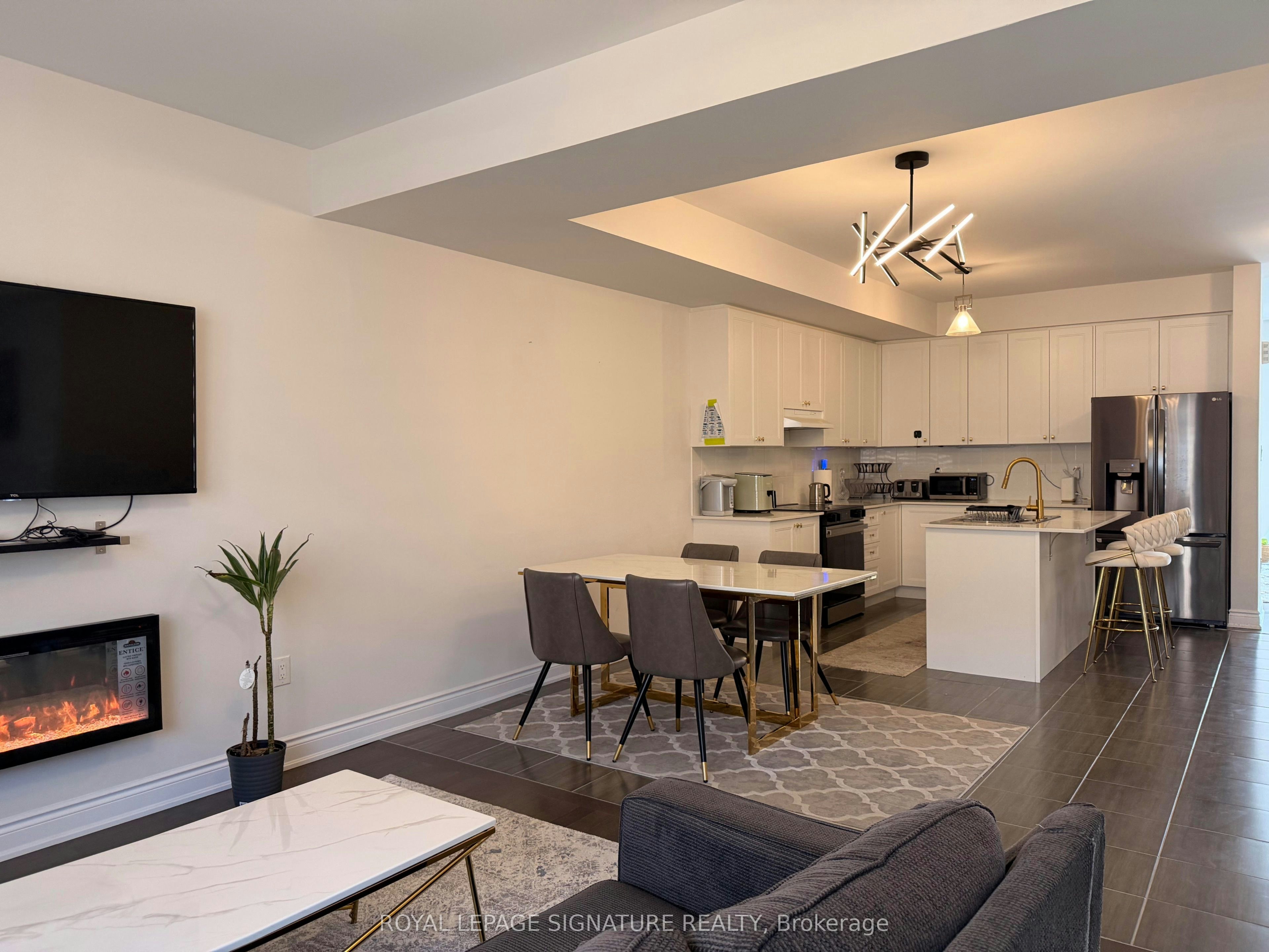 52 Tennant Circle, Vaughan, ON, L4H 5L5 - 10