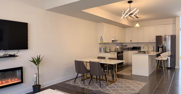 52 Tennant Circle, Vaughan, ON, L4H 5L5 - 10