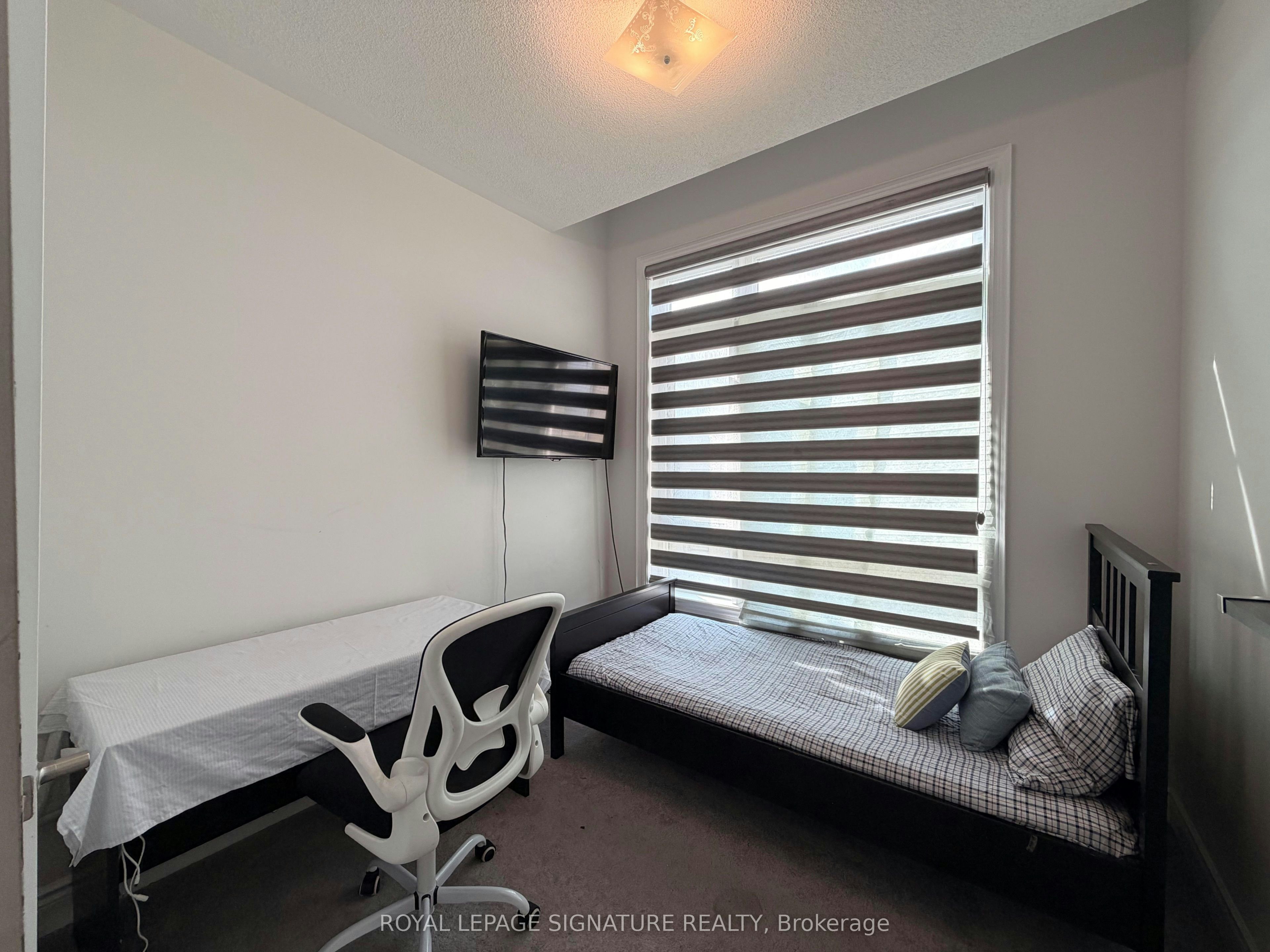 52 Tennant Circle, Vaughan, ON, L4H 5L5 - 4