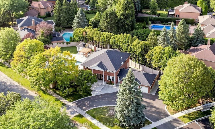 8 Beaufort Hills Road