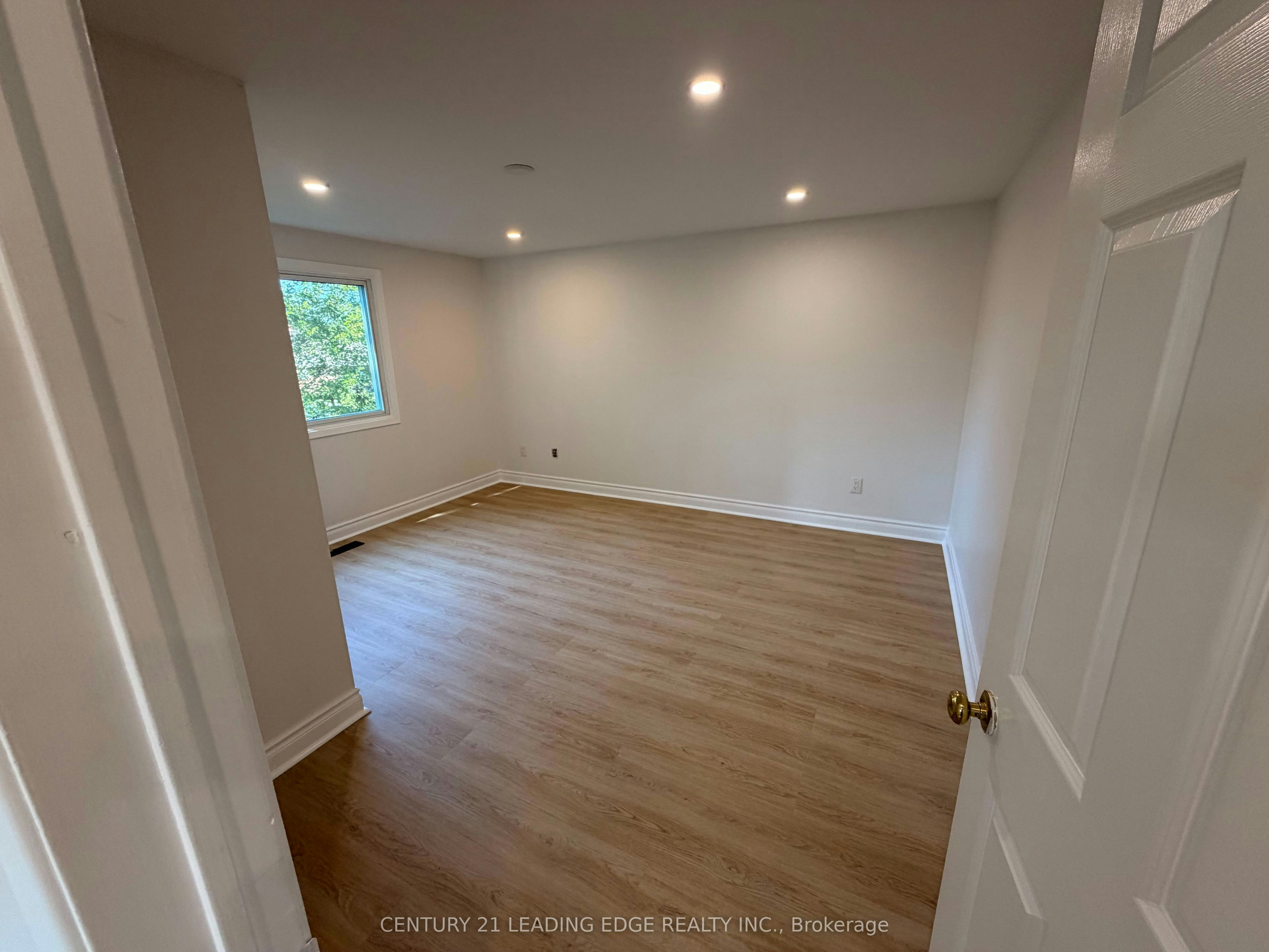 257 London Road, Newmarket, ON, L3Y 6L3 - 15