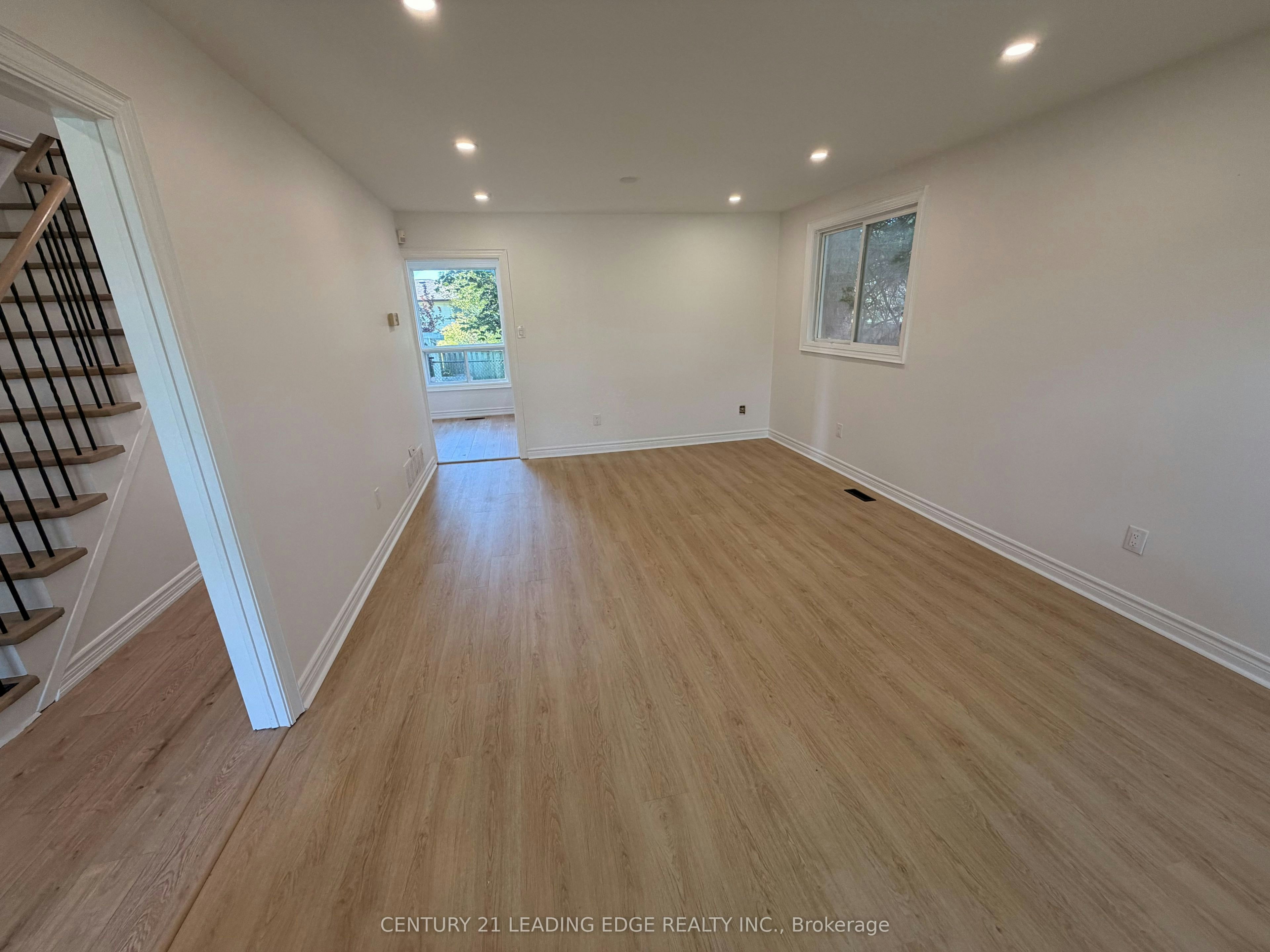 257 London Road, Newmarket, ON, L3Y 6L3 - 3