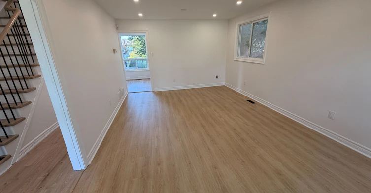257 London Road, Newmarket, ON, L3Y 6L3 - 3