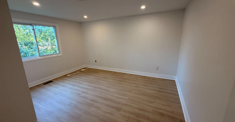 257 London Road, Newmarket, ON, L3Y 6L3 - 12