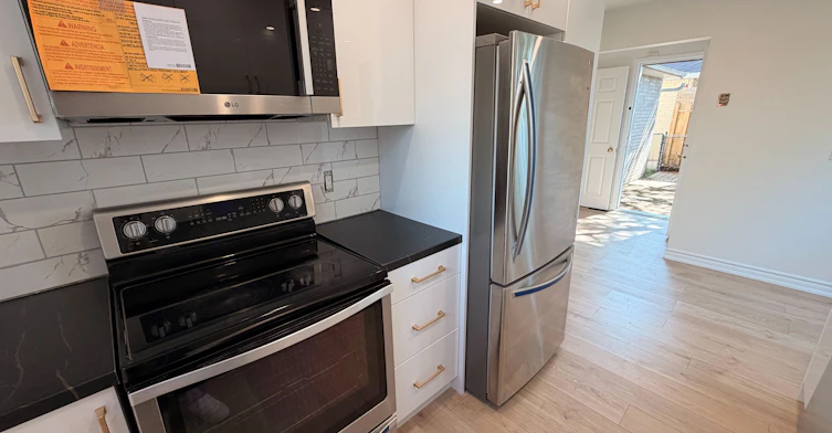 257 London Road, Newmarket, ON, L3Y 6L3 - 5