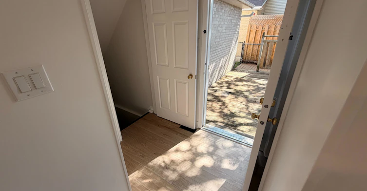 257 London Road, Newmarket, ON, L3Y 6L3 - 10