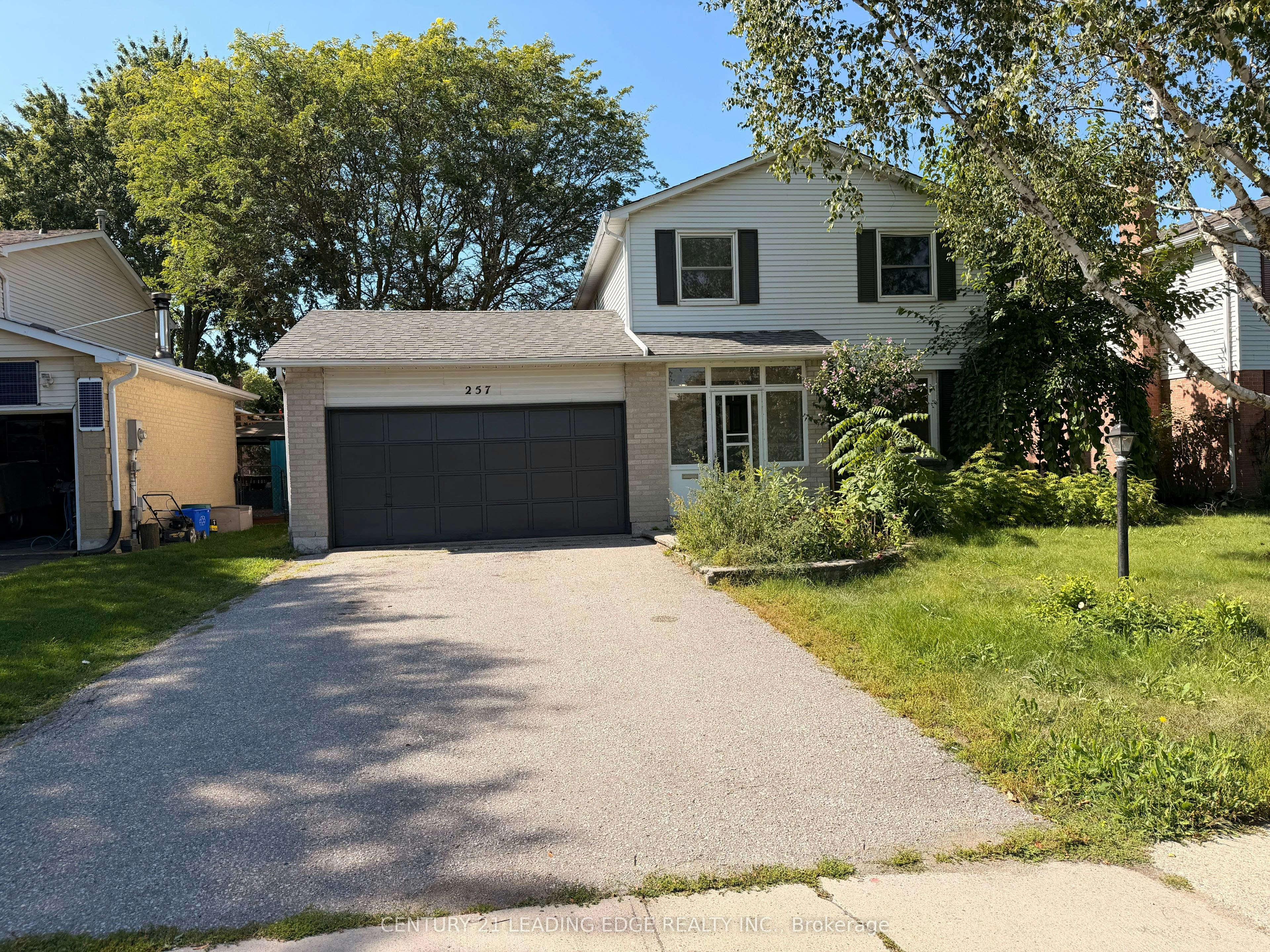 257 London Road, Newmarket, ON, L3Y 6L3