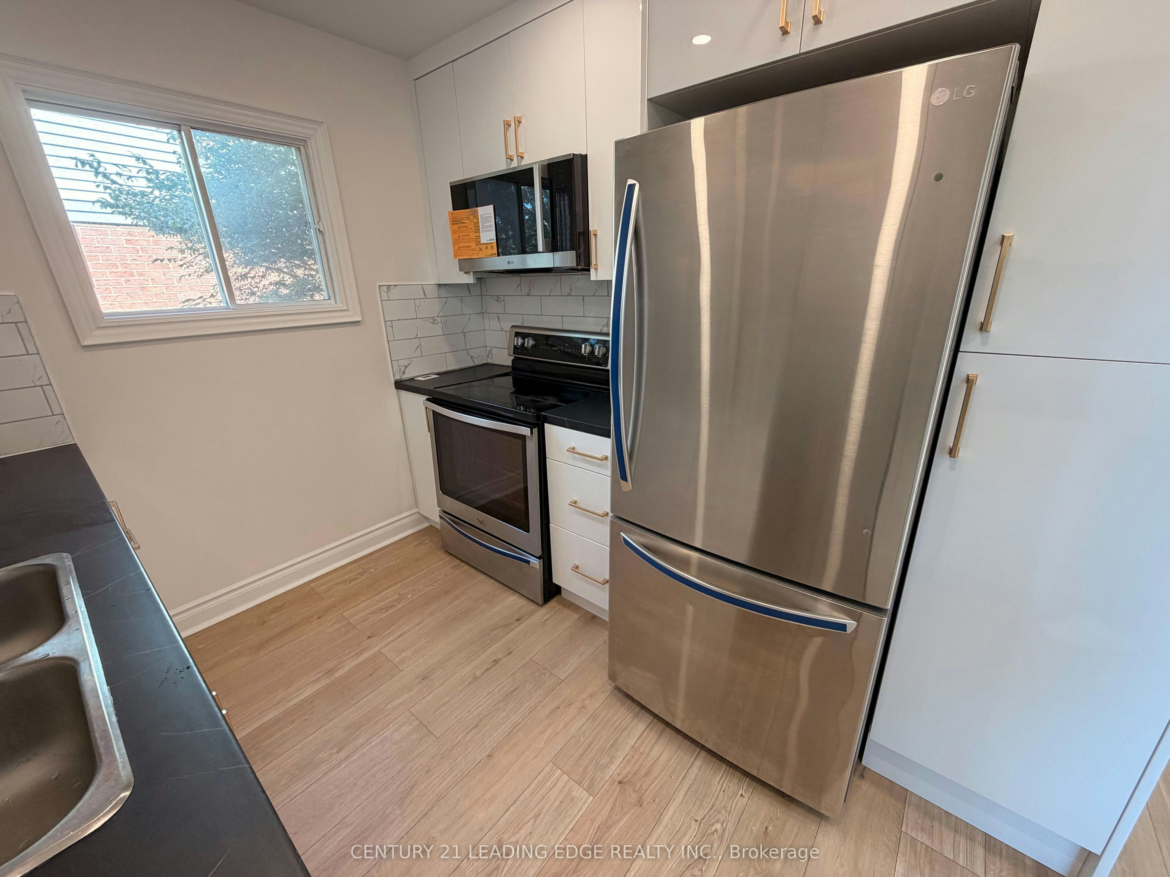 257 London Road, Newmarket, ON, L3Y 6L3 - 6