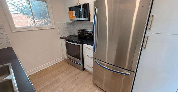 257 London Road, Newmarket, ON, L3Y 6L3 - 6