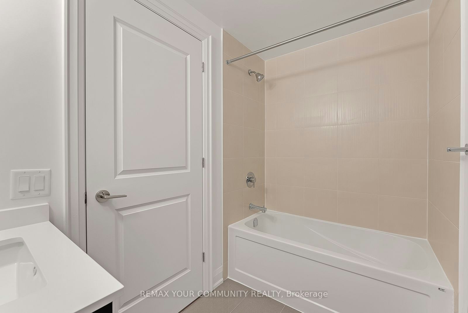 1606E-20 Gatineau Drive, Vaughan, ON, L4J 0L3 - 23