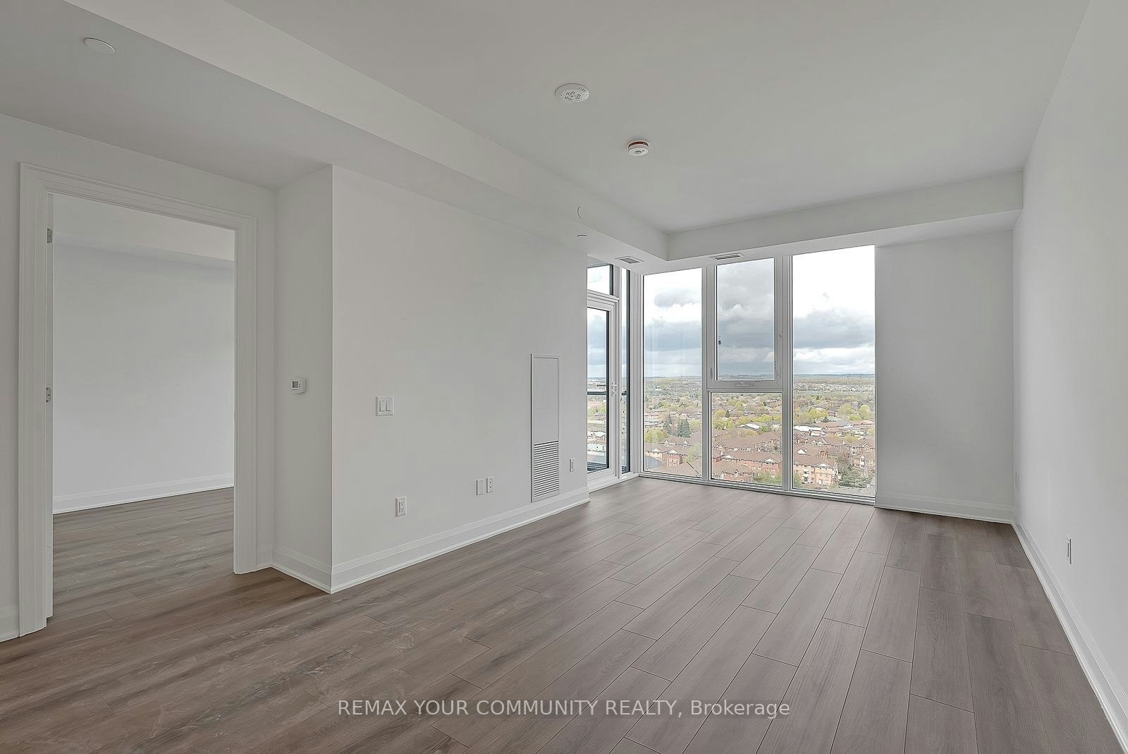 1606E-20 Gatineau Drive, Vaughan, ON, L4J 0L3 - 10