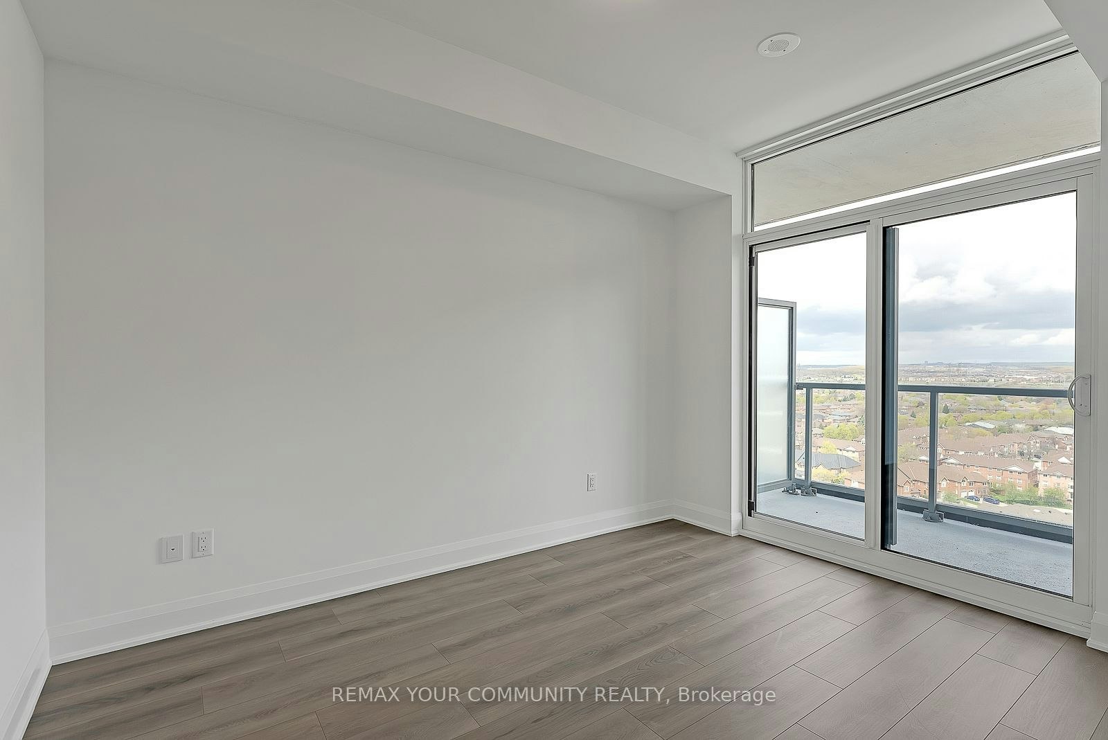 1606E-20 Gatineau Drive, Vaughan, ON, L4J 0L3 - 18