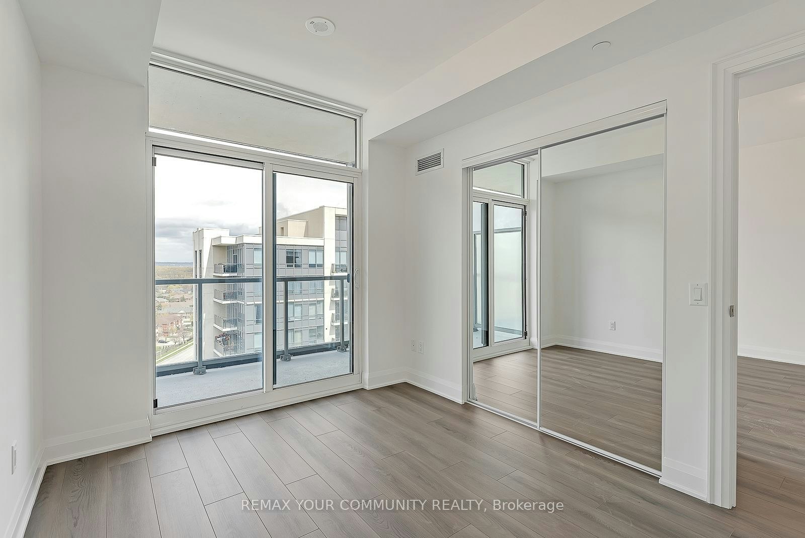 1606E-20 Gatineau Drive, Vaughan, ON, L4J 0L3 - 19
