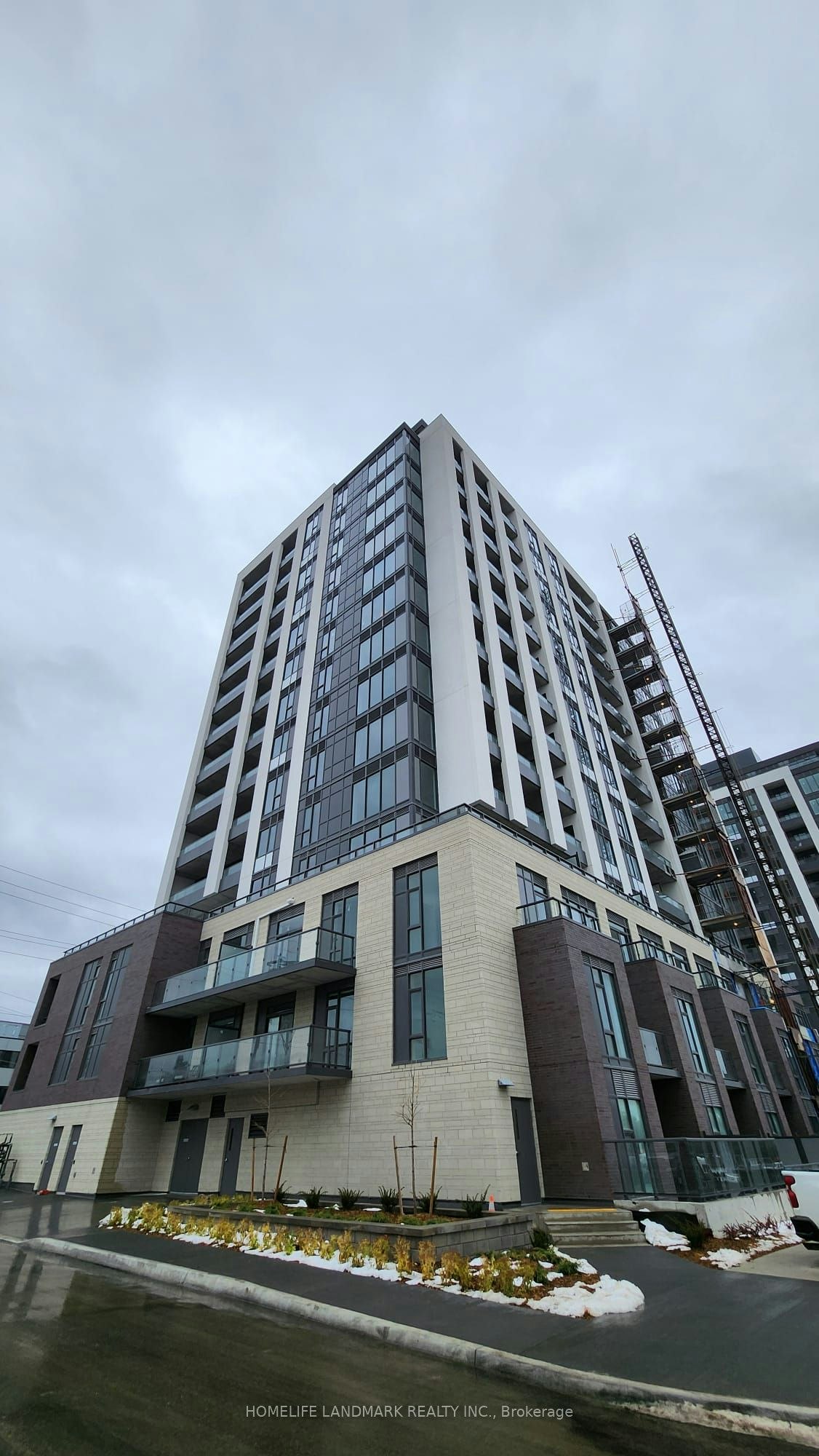 1006-715 Davis Drive E, Newmarket, ON, L3Y 2R3 - 2