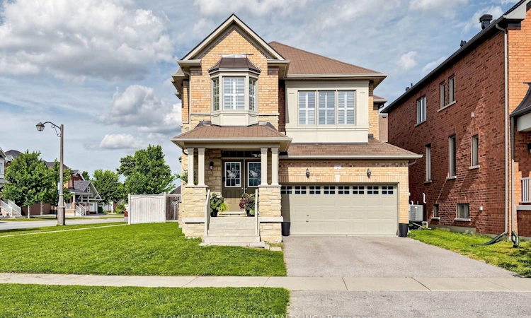 2 Lucida Court