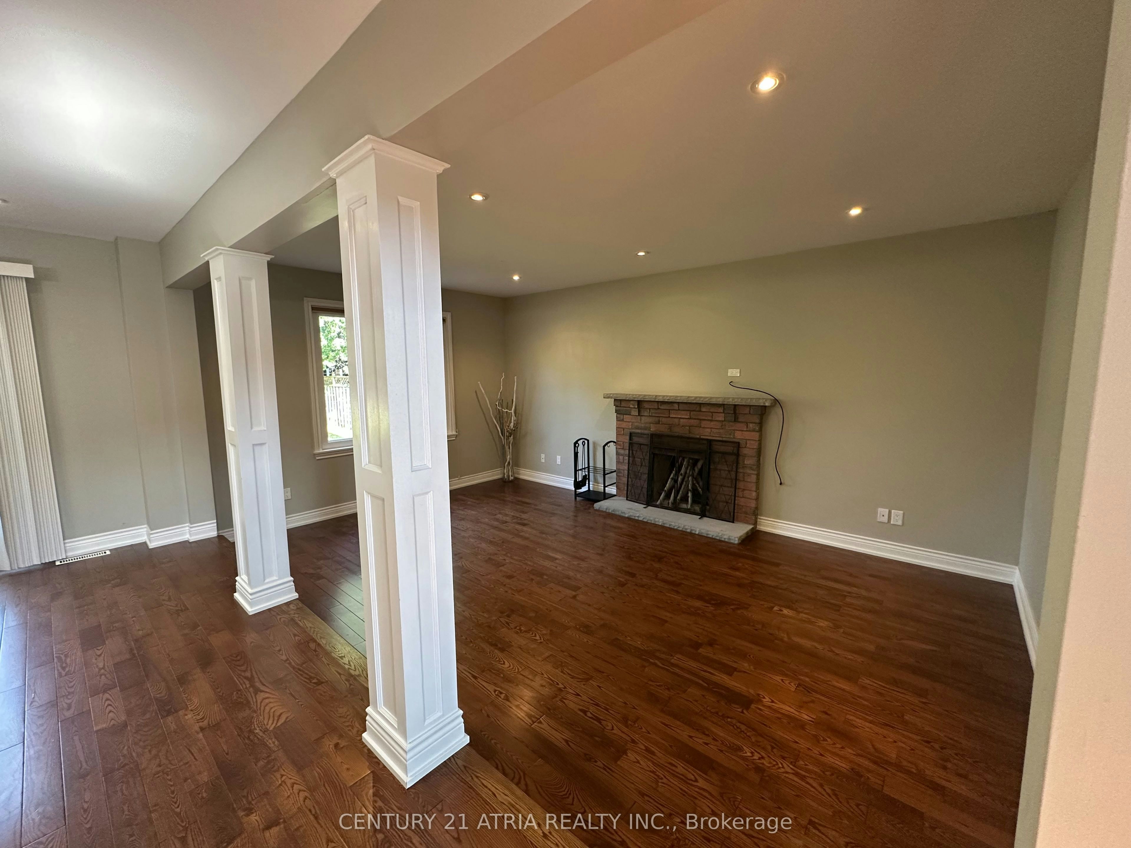 589 Village Parkway, Markham, ON, L3R 6C1 - 10