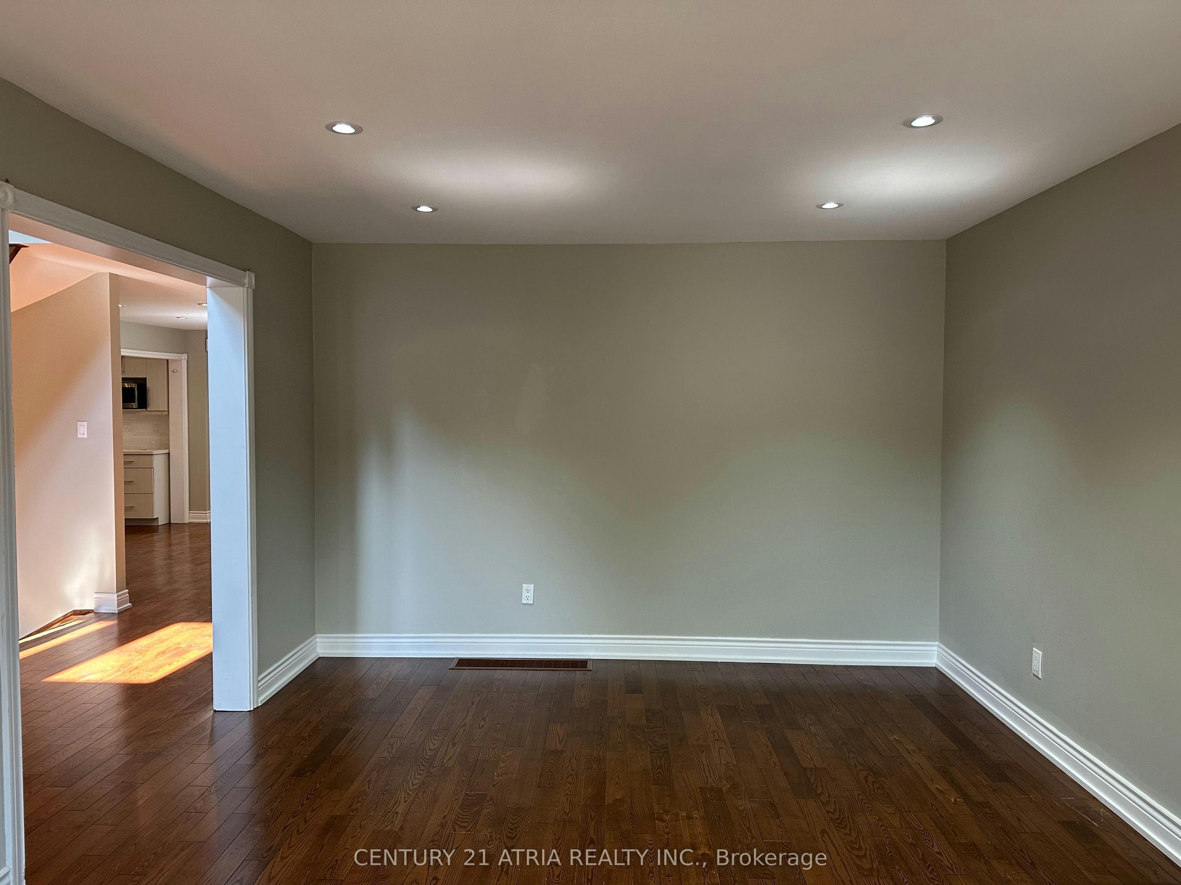 589 Village Parkway, Markham, ON, L3R 6C1 - 9