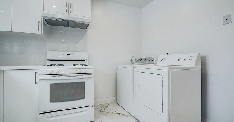 35 Snowshoe Crescent, Markham, ON, L3T 4M7 - 6