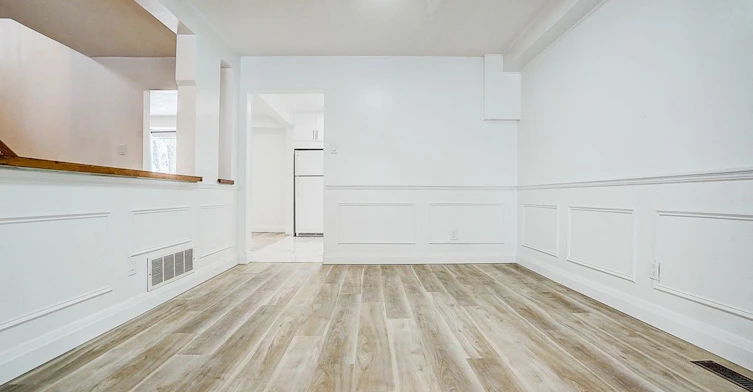 35 Snowshoe Crescent, Markham, ON, L3T 4M7 - 2