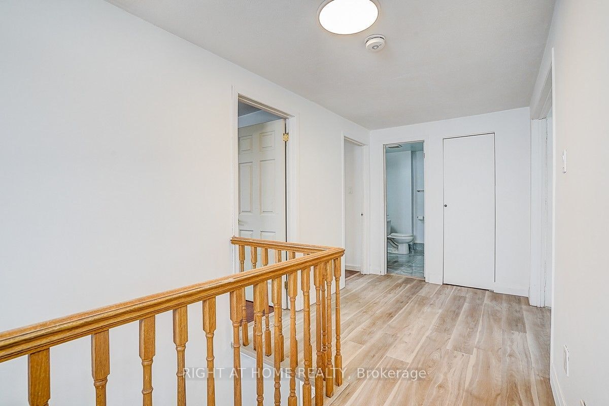 35 Snowshoe Crescent, Markham, ON, L3T 4M7 - 12