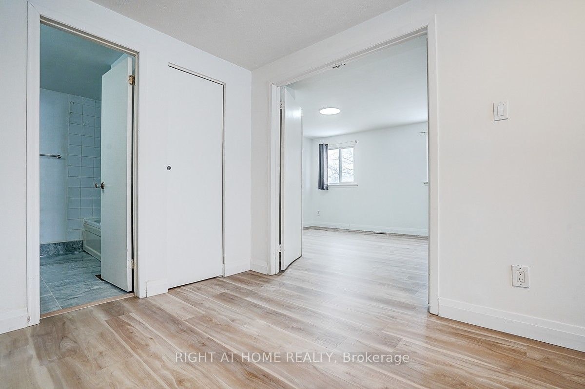 35 Snowshoe Crescent, Markham, ON, L3T 4M7 - 11