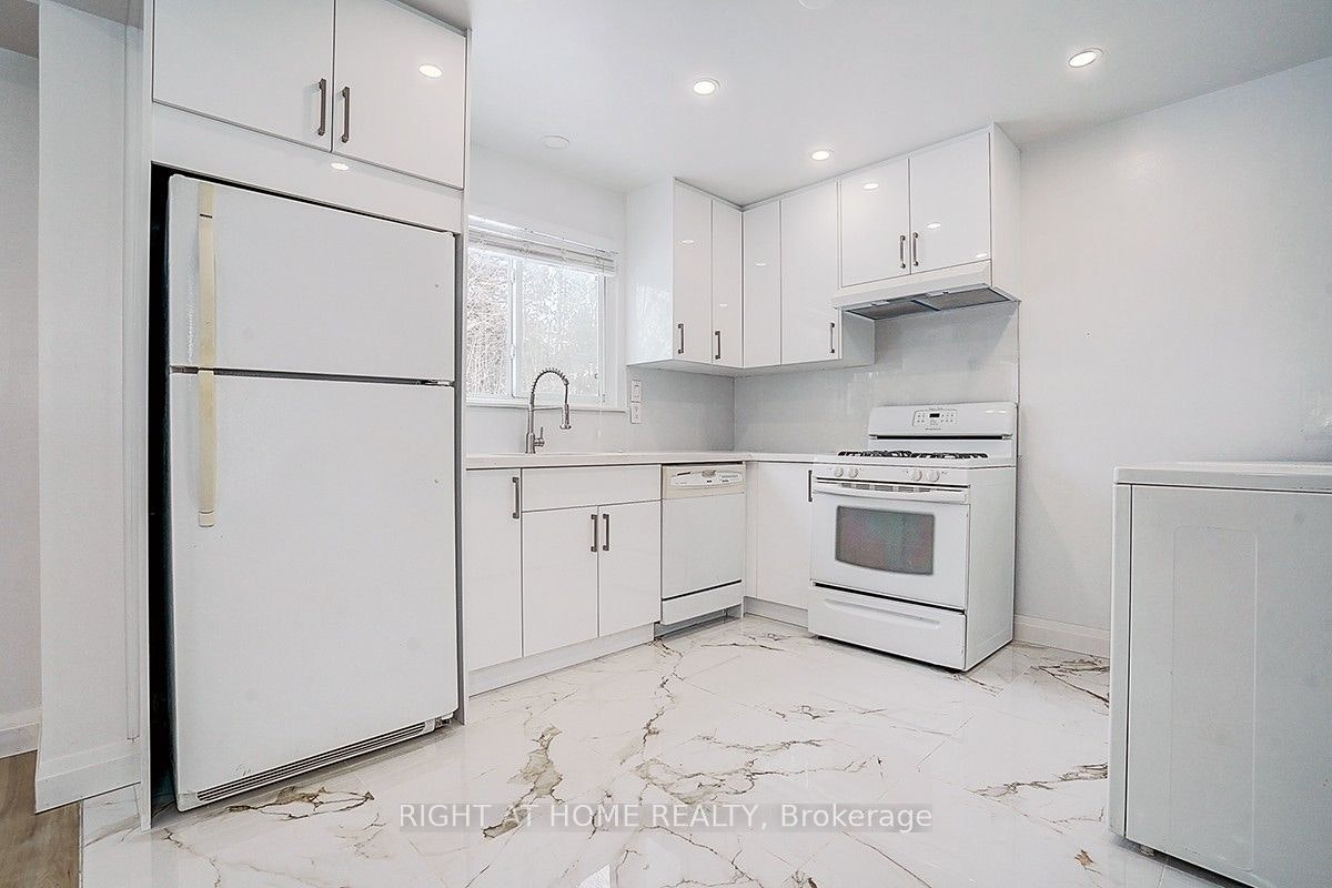 35 Snowshoe Crescent, Markham, ON, L3T 4M7 - 16