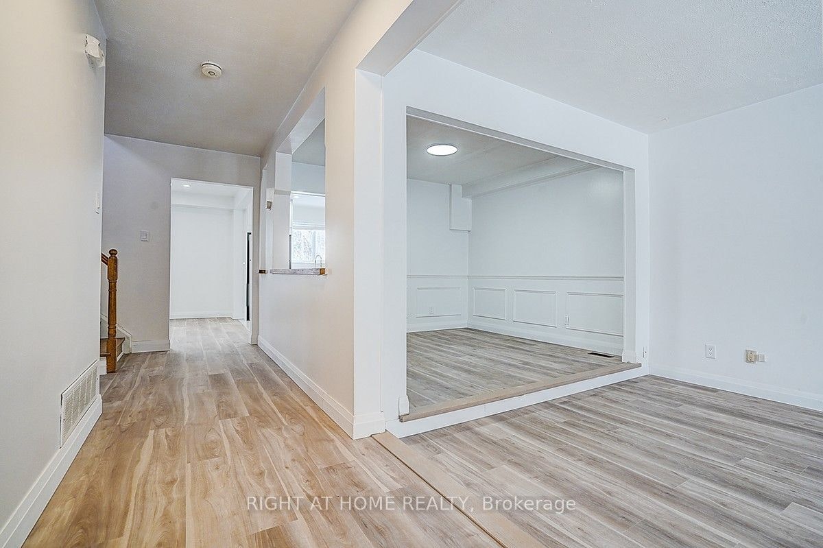 35 Snowshoe Crescent, Markham, ON, L3T 4M7 - 4