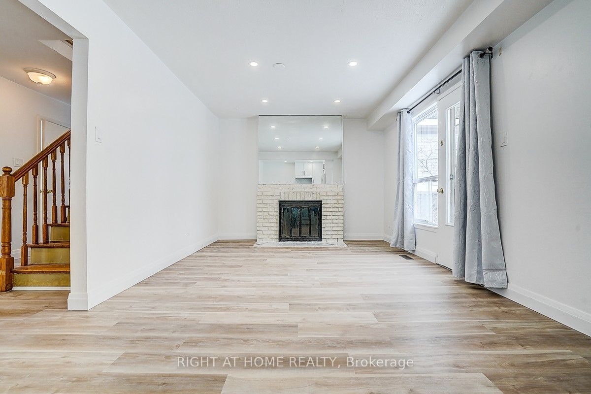 35 Snowshoe Crescent, Markham, ON, L3T 4M7 - 13