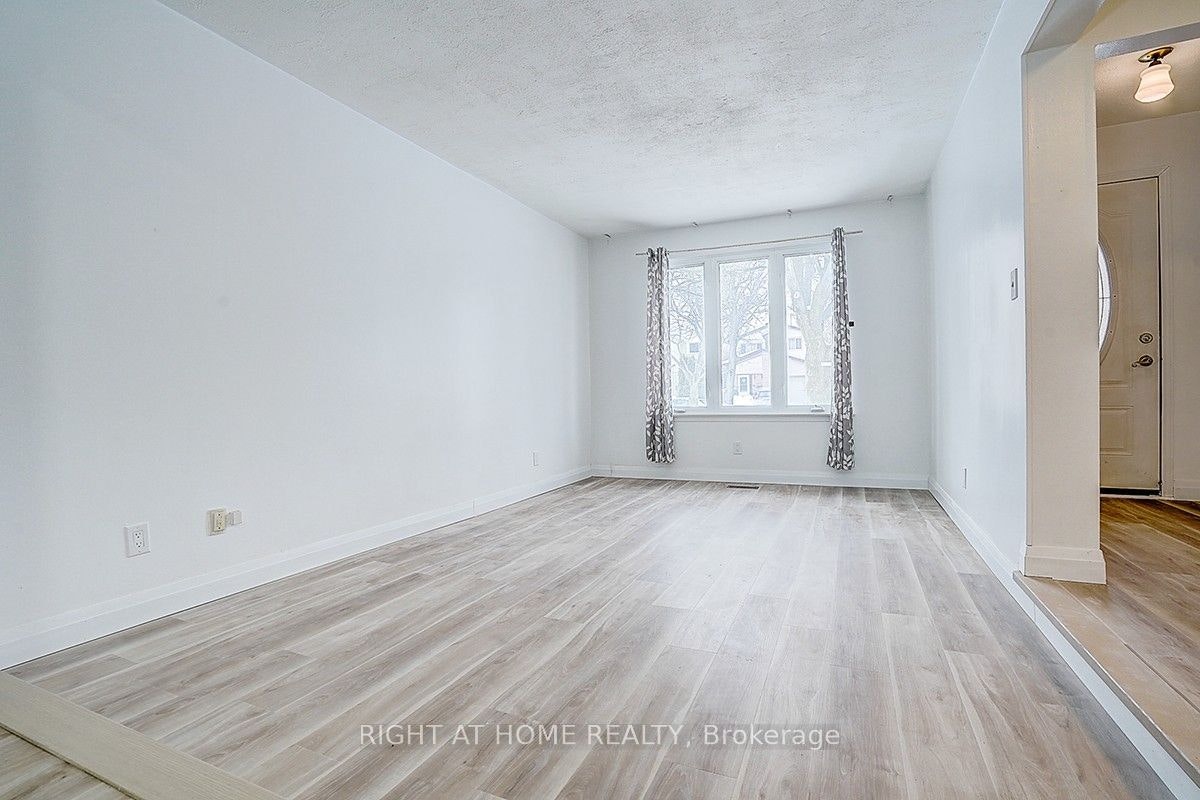 35 Snowshoe Crescent, Markham, ON, L3T 4M7 - 30