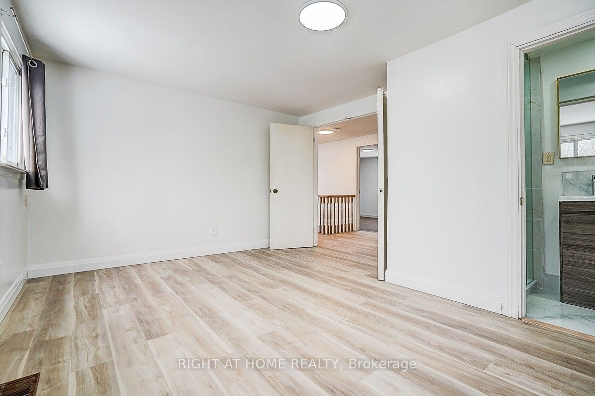 35 Snowshoe Crescent, Markham, ON, L3T 4M7 - 32