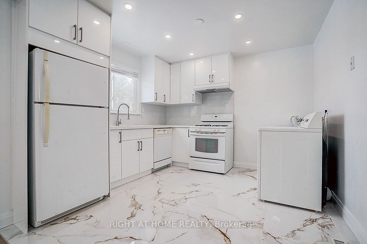 35 Snowshoe Crescent, Markham, ON, L3T 4M7 - 8