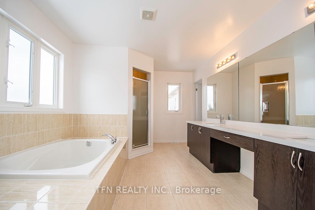 24 Don Hadden Crescent, Brock, ON, L0C 1H0 - 18