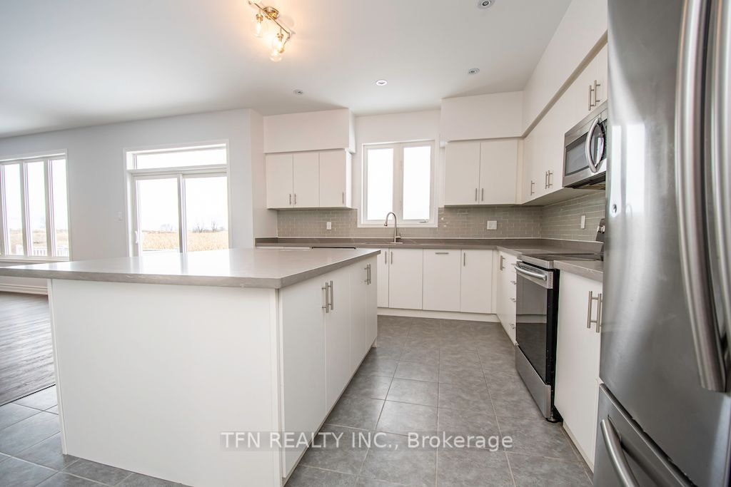 24 Don Hadden Crescent, Brock, ON, L0C 1H0 - 11