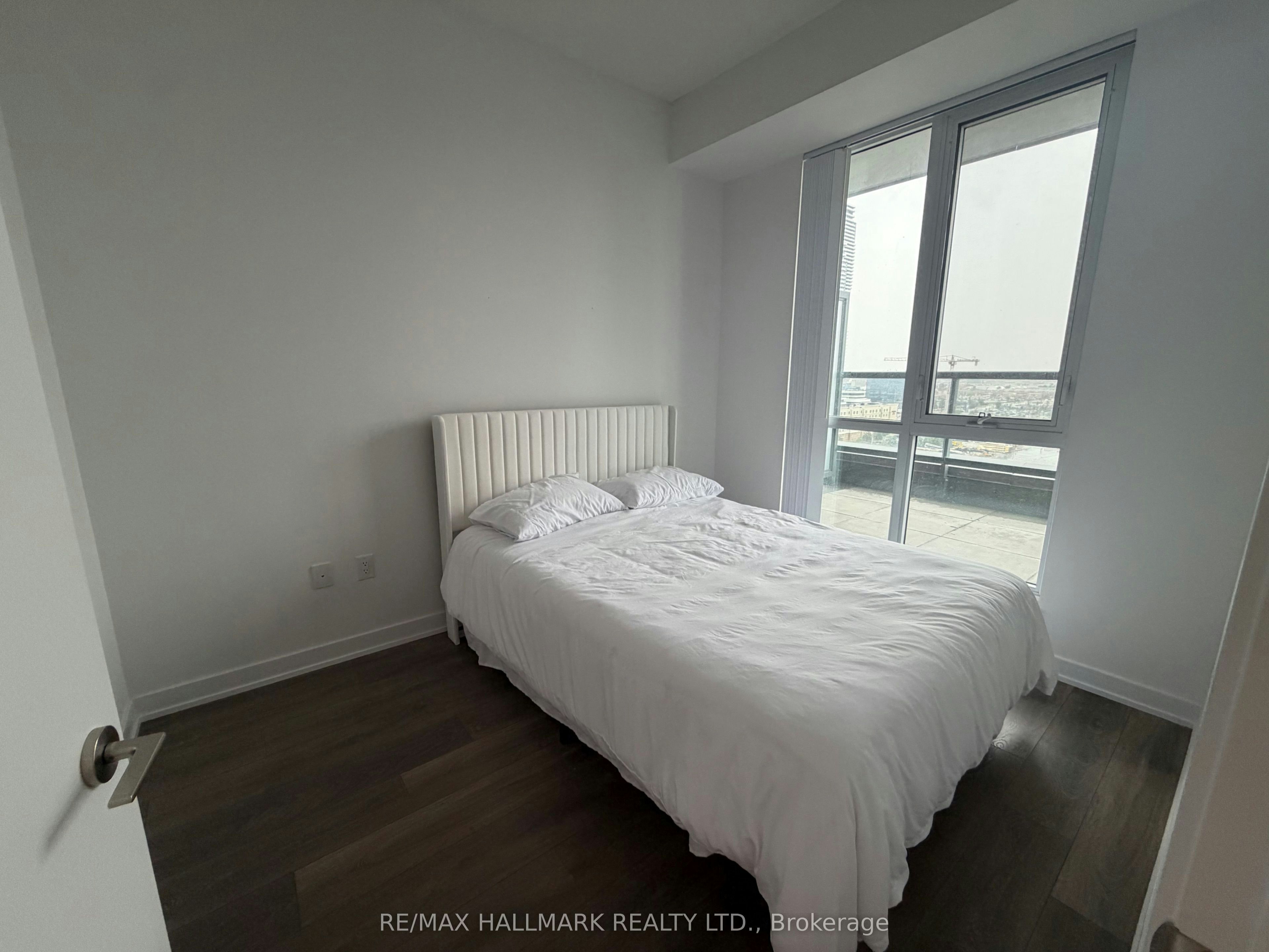 1215-38 Honeycrisp Crescent, Vaughan, ON, L4K 0M8 - 8