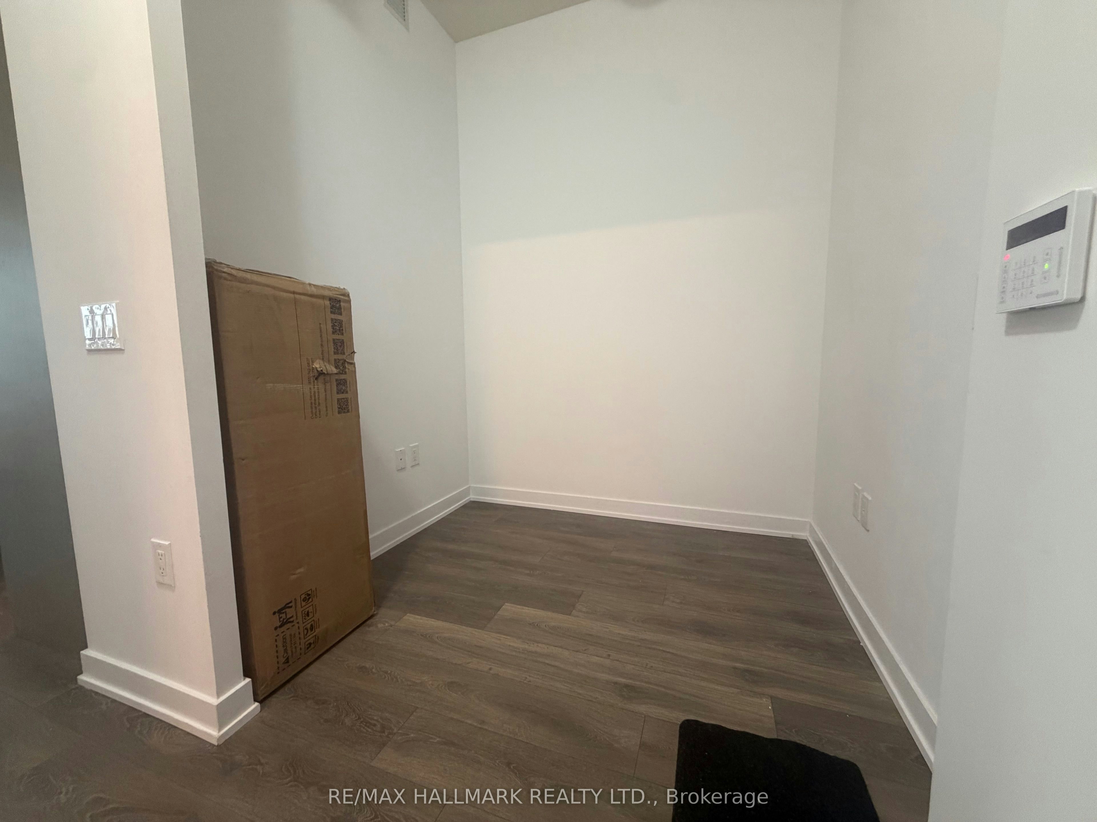 1215-38 Honeycrisp Crescent, Vaughan, ON, L4K 0M8 - 2