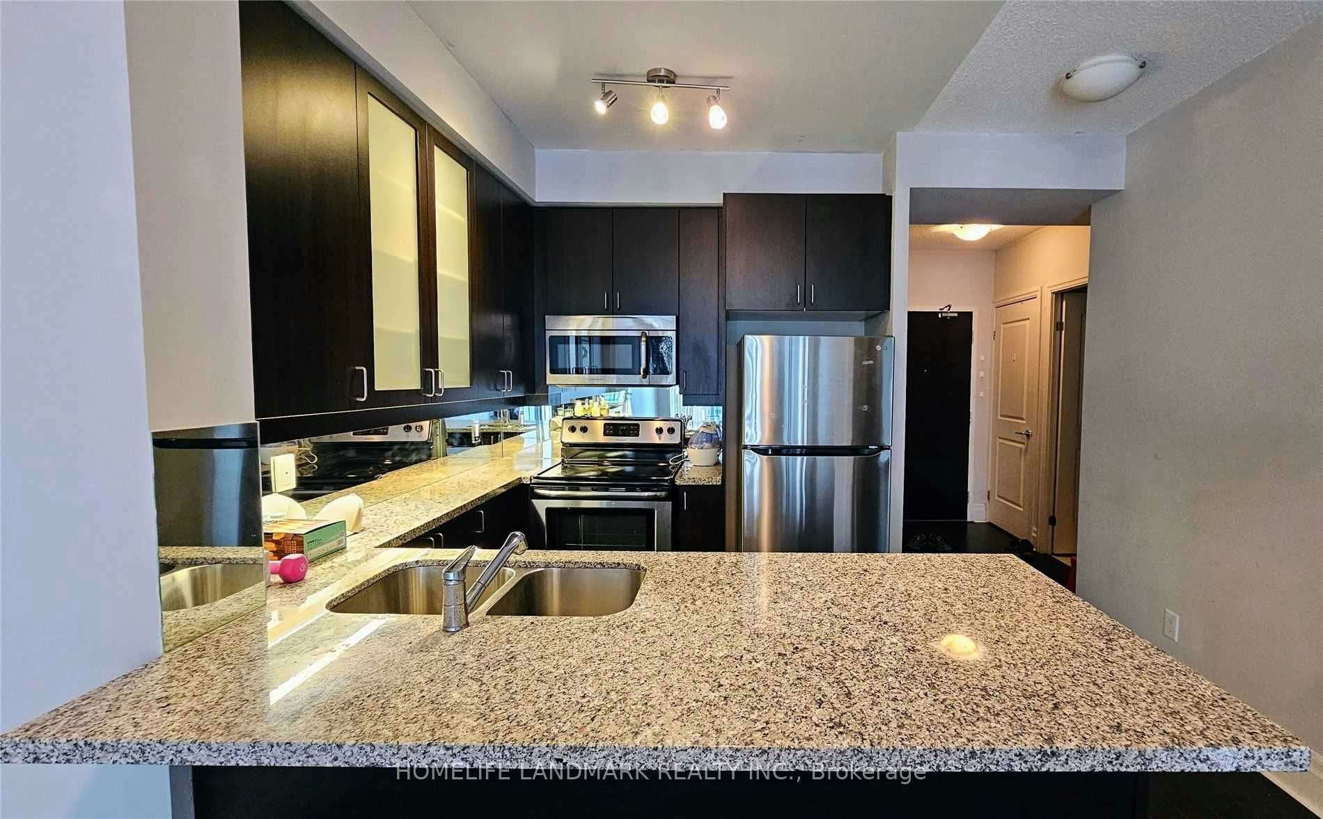 513-131 Upper Duke Crescent, Markham, ON, L6G 0B9 - 6