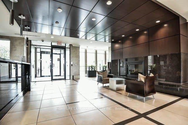 513-131 Upper Duke Crescent, Markham, ON, L6G 0B9 - 3