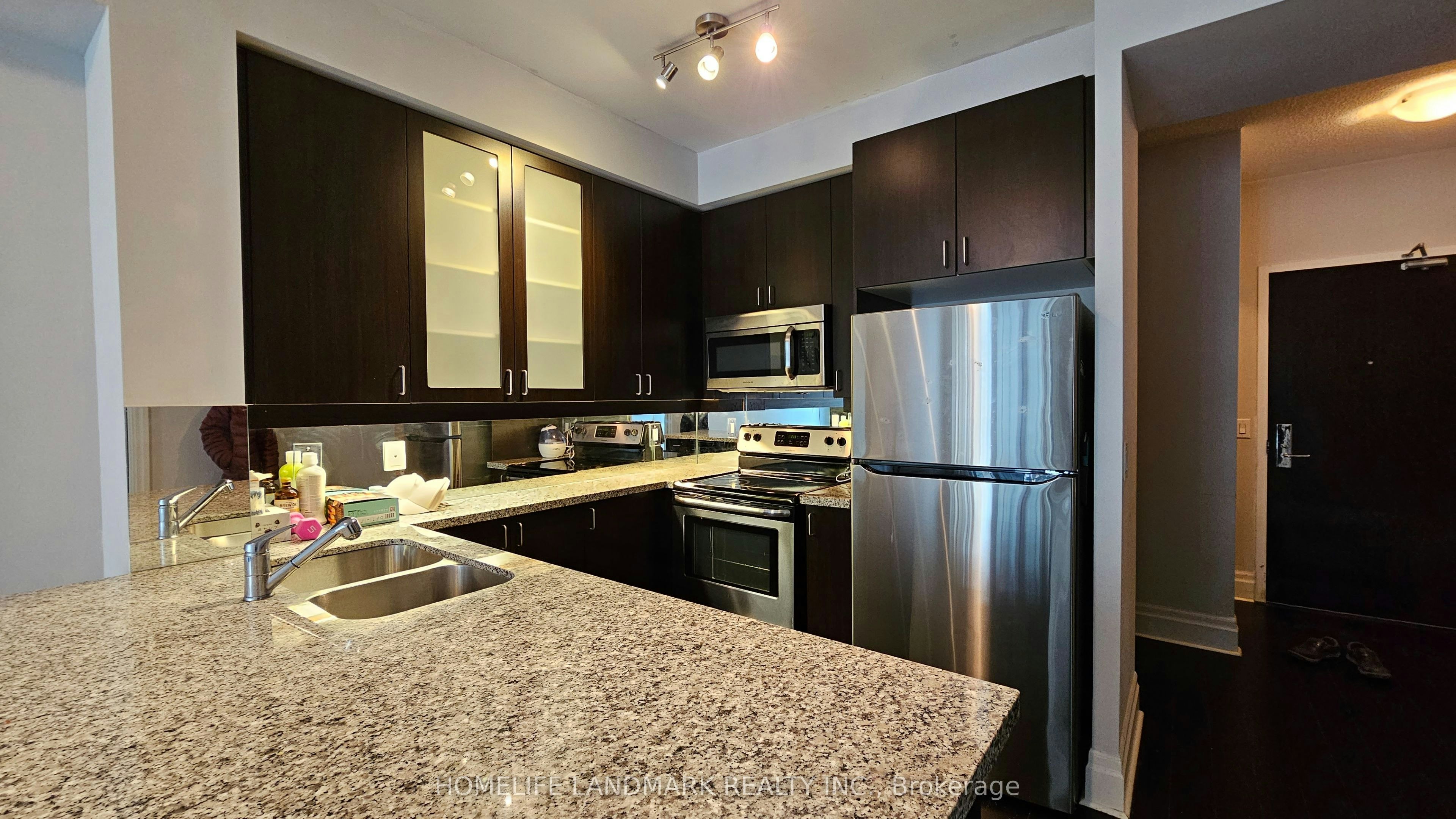 513-131 Upper Duke Crescent, Markham, ON, L6G 0B9 - 7