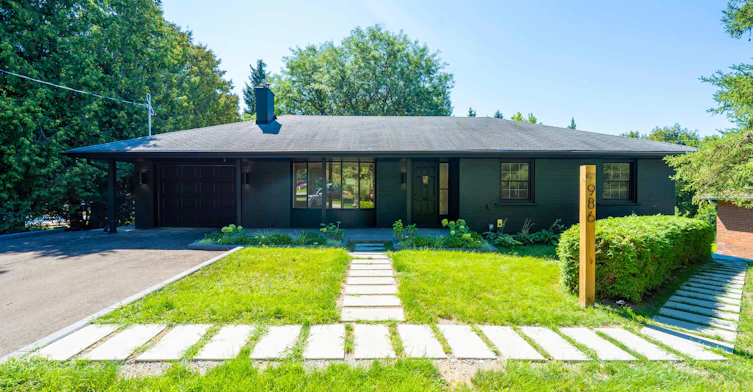 1-986 Srigley Street, Newmarket, ON, L3Y 1Y3
