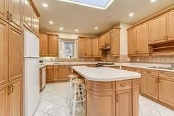 137 Arnold Avenue, Vaughan, ON, L4J 1B8 - 2