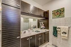 137 Arnold Avenue, Vaughan, ON, L4J 1B8 - 5