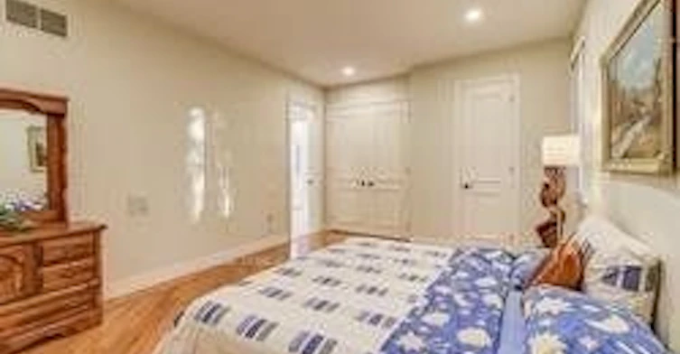 137 Arnold Avenue, Vaughan, ON, L4J 1B8 - 9